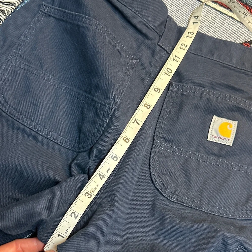 30x30 CARHARTT RELAX FIT WOMEN in amazing conditions . Beautiful pants 👌 - Picture 8 of 9